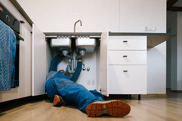 Professional Plumbing technician working in Flatonia, TX